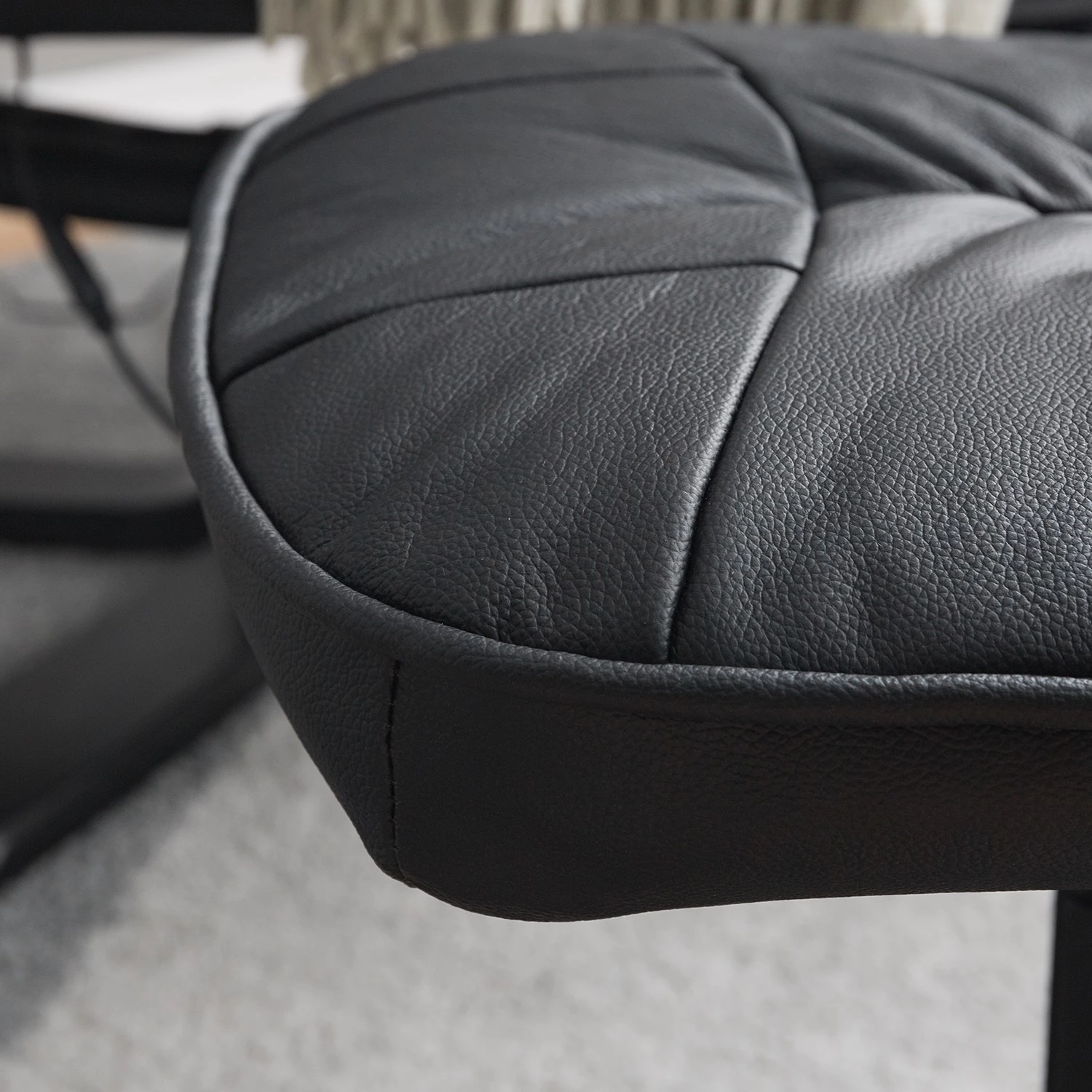 Loftscape Fauteuil de relaxation Wesburn II - Cuir véritable / Imitation cuir - Noir 13 Loftscape Fauteuil de relaxation Wesburn II - Cuir véritable / Imitation cuir - Noir – Image 11