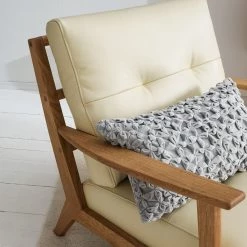 Studio Copenhagen Fauteuil TIMON - Cuir véritable Neka : Crème -Pas Cher Fauteuils Magasin 1000156474 190516 09282100096 GALLERYIMAGES P000000001000156474