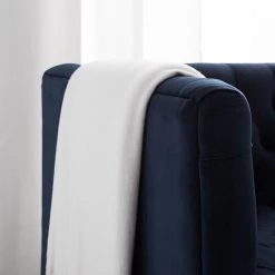 Jack & Alice Fauteuil Reynella - Velours - Bleu marine -Pas Cher Fauteuils Magasin 1000180878 210202 11335300004 DETAILS P000000001000180878