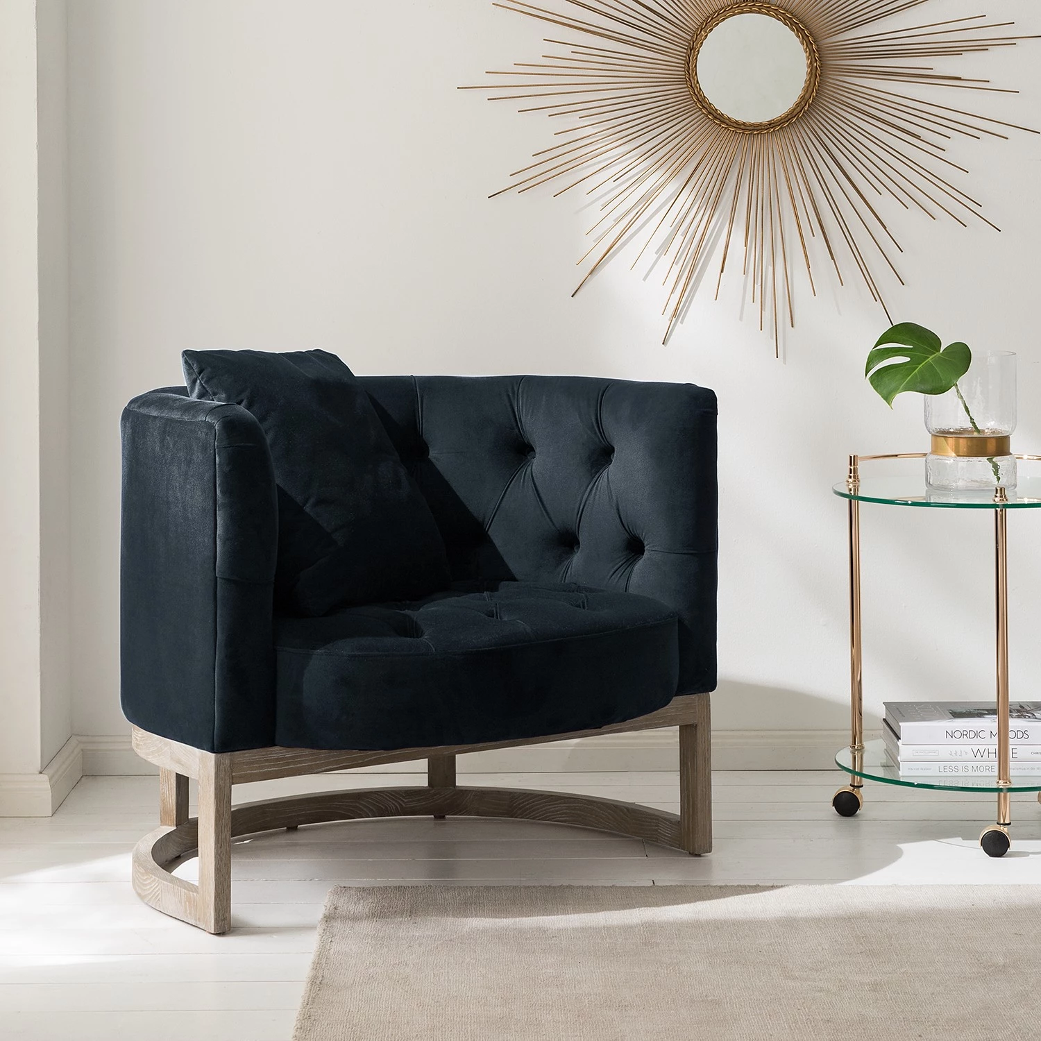 Maison Belfort Fauteuil Drysdale - Velours - Bleu marine 4 Maison Belfort Fauteuil Drysdale - Velours - Bleu marine – Image 2