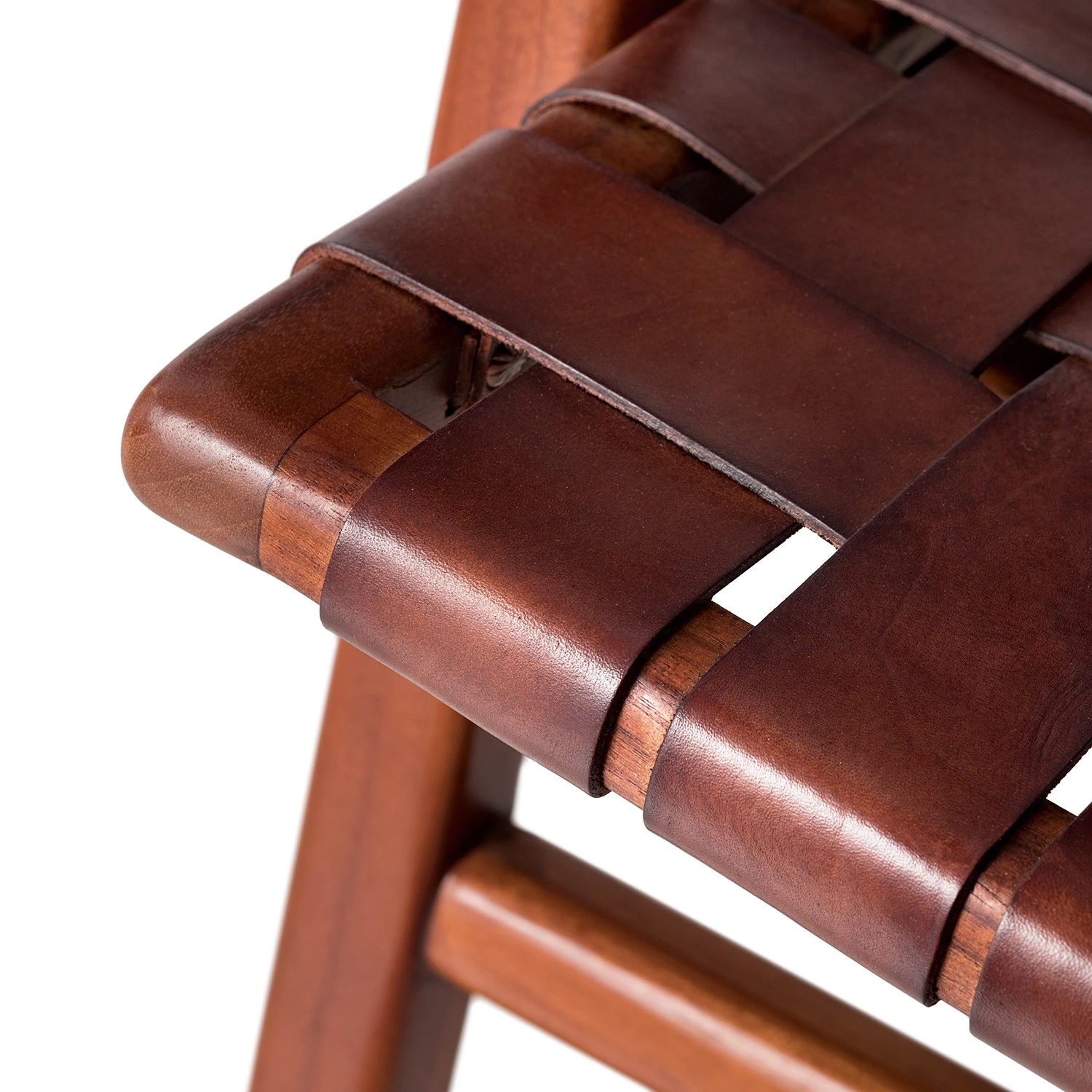 Ars manufacti Fauteuil design Bourbourg - Cuir tressé / Teck massif - marron cognac / Teck 13 Ars manufacti Fauteuil design Bourbourg - Cuir tressé / Teck massif - marron cognac / Teck – Image 11