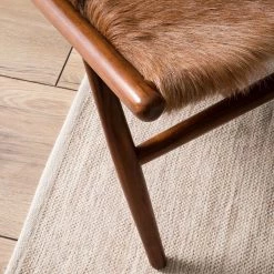 Ars manufacti Fauteuil design Howden - Poils de vache / Teck massif - Motif vache / Teck -Pas Cher Fauteuils Magasin 1000183950 200529 13280100010 DETAILS P000000001000183950