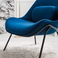 Studio Copenhagen Fauteuil Evie II - Velours / Métal - Bleu foncé / Noir -Pas Cher Fauteuils Magasin 1000273471 220919 025 MOOD DETAILS P000000001000273471 mood